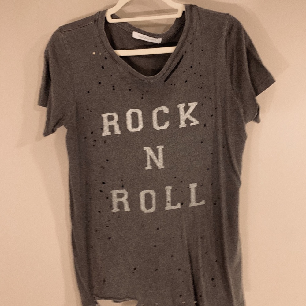 distressed trendy top!